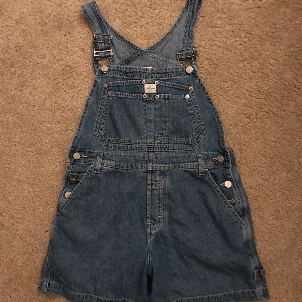 **SOLD** 💙 CALVIN KLEIN OVERALL SHORTS 💙